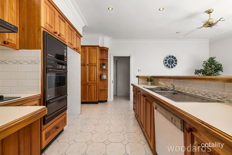 Property photo of 4 Mile End Road Carnegie VIC 3163