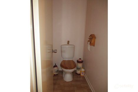 17 Binnie St, Tara, QLD 4421