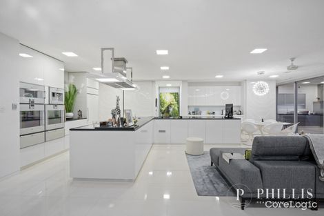Property photo of 1037 Edgecliff Place Hope Island QLD 4212