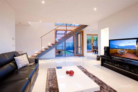 Property photo of 8 Eliza Close Williamstown North VIC 3016