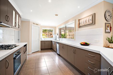 Property photo of 2 Willandra Place Rosebud VIC 3939