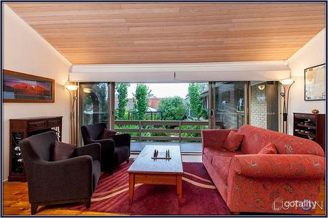 Property photo of 7 Oldham Court Phillip ACT 2606