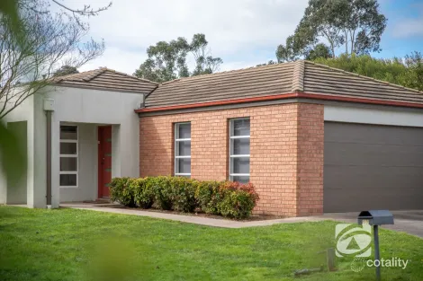 12 Marquis Ct, Pakenham, VIC 3810