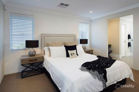Property photo of 2 Trapeze Court Ocean Reef WA 6027