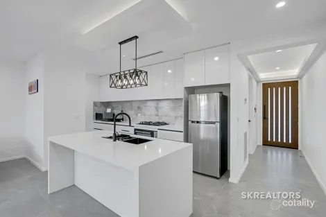 Property photo of 74 Gossia Avenue Craigieburn VIC 3064