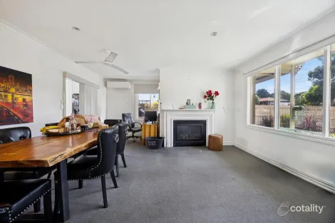 Property photo of 11 McMahons Road Ferntree Gully VIC 3156