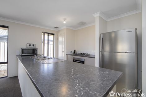 Property photo of 7 Cayenne Street Wattle Grove WA 6107