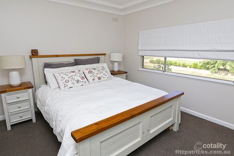 Property photo of 15 Heydon Avenue Turvey Park NSW 2650
