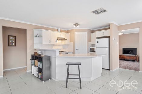 Property photo of 2 Stafford Court Craigmore SA 5114