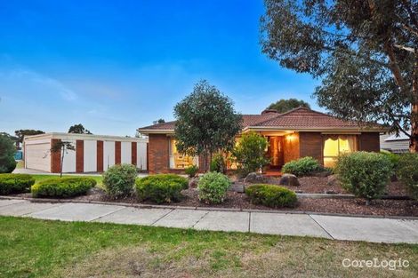 Property photo of 2 Grampians Court Taylors Lakes VIC 3038