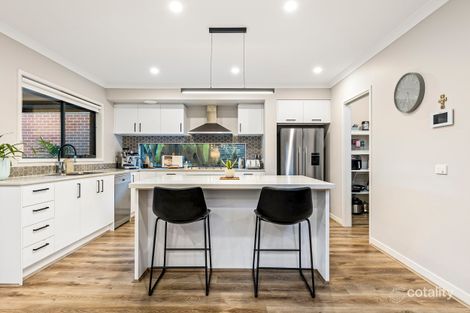 Property photo of 13 Regalla Drive Greenvale VIC 3059