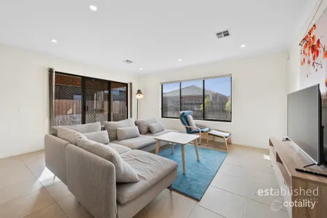 Property photo of 19 Maroa Street Tarneit VIC 3029