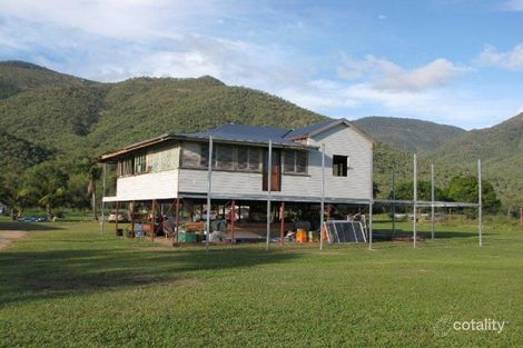 Property photo of 701 Mountview Drive Barringha QLD 4816