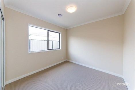 Property photo of 48 Taworri Crescent Werribee VIC 3030