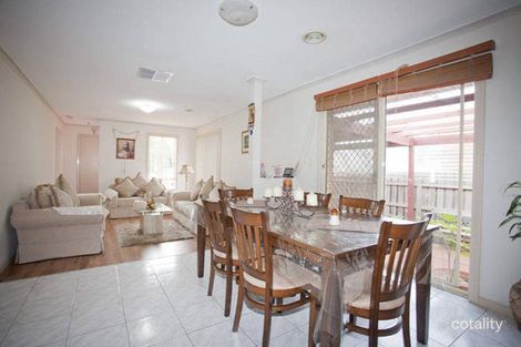 Property photo of 18 Bootie Court Roxburgh Park VIC 3064