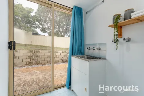 Property photo of 27 Pridmore Glen Clarkson WA 6030