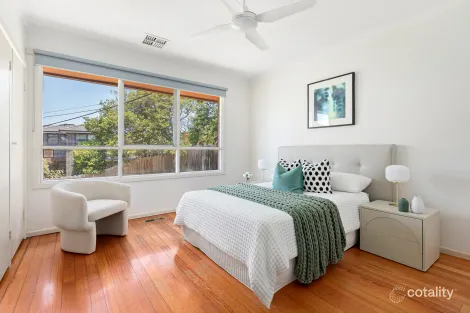 Property photo of 5 Islay Court Mount Waverley VIC 3149