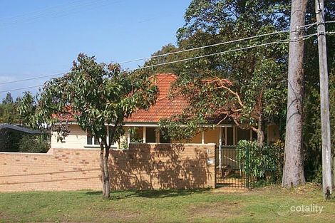 11 Eighth Ave, St Lucia, QLD 4067