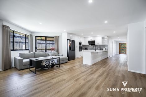 Property photo of 2 Wakefield Place Parkinson QLD 4115