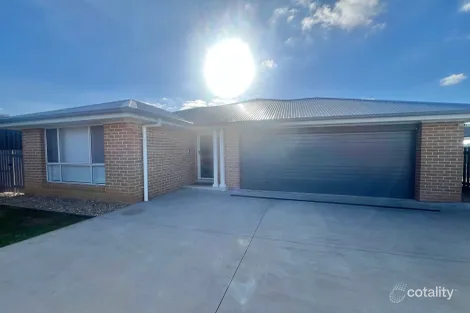 27 Roy Cres, Thirlmere, NSW 2572