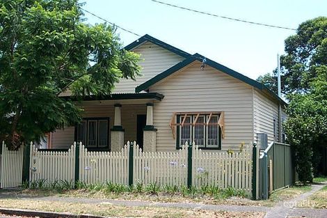 14 Baird St, Hamilton North, NSW 2292