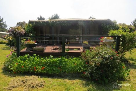 221 Happy Valley Rd, Happy Valley, VIC 3360