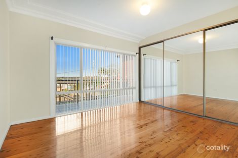 Property photo of 32 Canberra Road Lake Heights NSW 2502