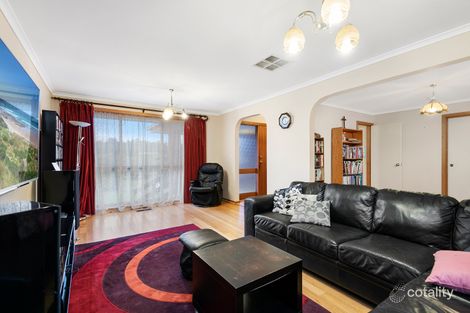 Property photo of 5 Struan Avenue Endeavour Hills VIC 3802