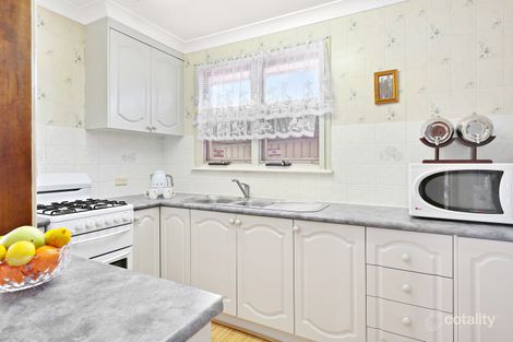 Property photo of 18 Galong Crescent Koonawarra NSW 2530