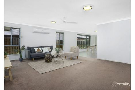 Property photo of 10 April Crescent Bridgeman Downs QLD 4035