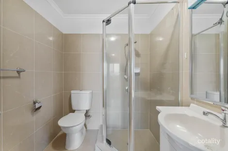 Property photo of 205/20 Sanders Street Upper Mount Gravatt QLD 4122