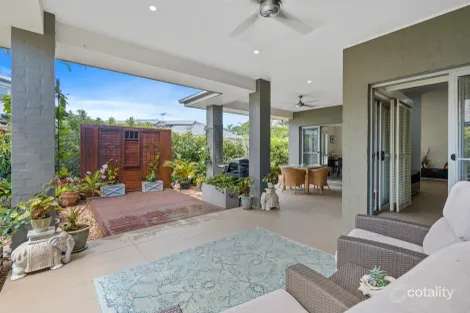 Property photo of 5 Houghton Close Thornlands QLD 4164