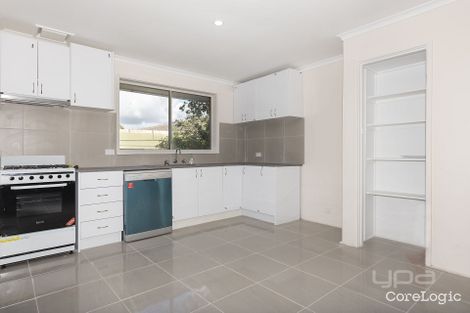 Property photo of 6 Banksia Place Melton West VIC 3337