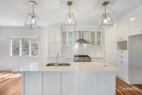 Property photo of 10 Kurwongbah Street Boyne Island QLD 4680