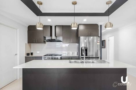 Property photo of 17 Austen Circuit Oran Park NSW 2570