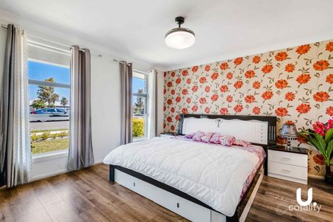 Property photo of 17 Austen Circuit Oran Park NSW 2570