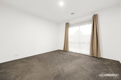 Property photo of 10 Ashford Close Hampton Park VIC 3976