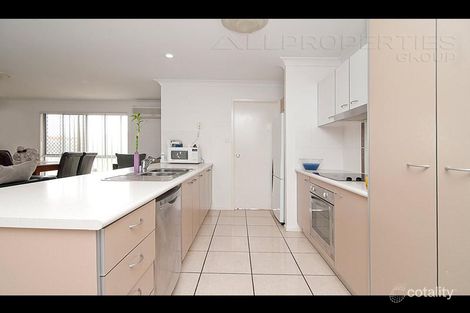 Property photo of 37 Paul Drive Regents Park QLD 4118