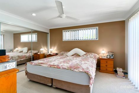 Property photo of 33-35 Eimeo Place Sandstone Point QLD 4511