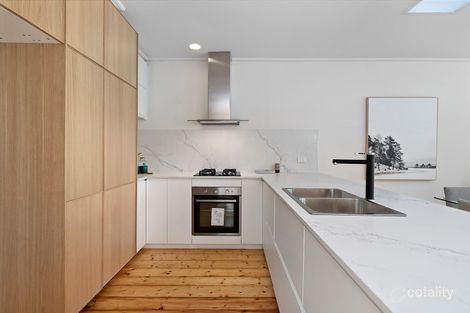 Property photo of 22 Erica Street Windsor VIC 3181