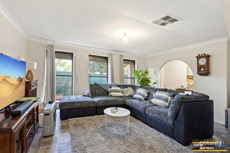 12 Coachwood Way, Maddington, WA 6109