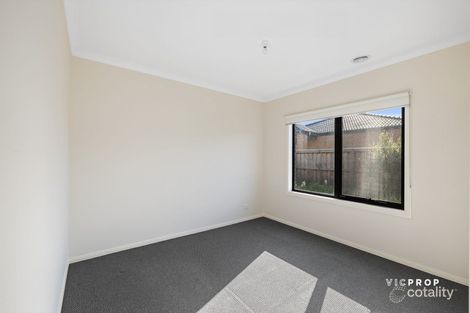 Property photo of 47 Keira Circuit Werribee VIC 3030