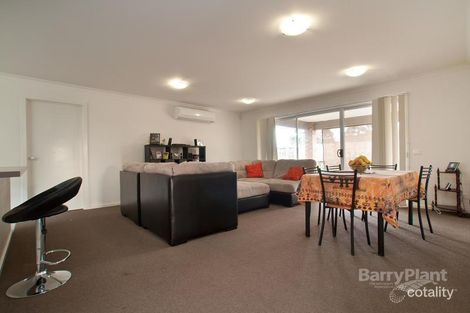 Property photo of 2 Edinburgh Drive Skye VIC 3977