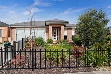 2 Edinburgh Dr, Skye, VIC 3977