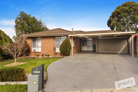 Property photo of 1 Pendula Court Narre Warren VIC 3805