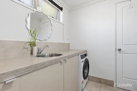 Property photo of 1/45 Robert Street Labrador QLD 4215