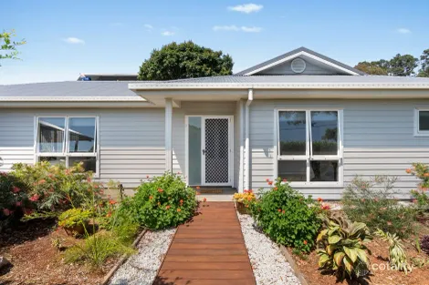 Property photo of 5 Cooee Crescent Macleay Island QLD 4184