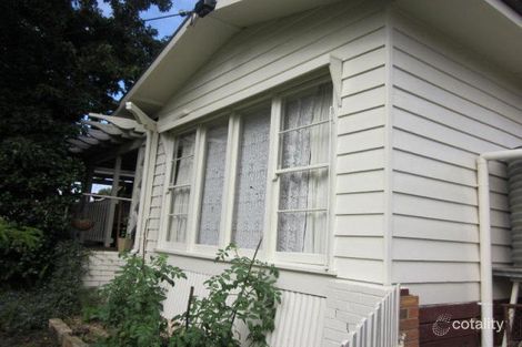 11 Hensley Park Rd, Hamilton, VIC 3300