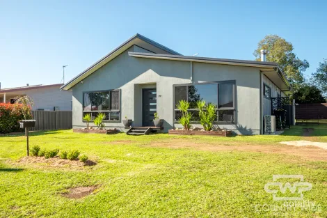 Property photo of 77 Taylor Street Glen Innes NSW 2370