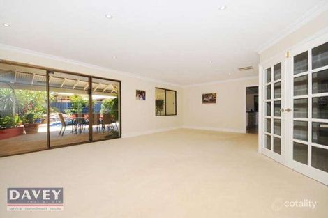 Property photo of 16 Urbahns Way Hillarys WA 6025